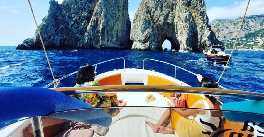 Private boat tour to Capri with aperitif - The Experience: Pros and Cons