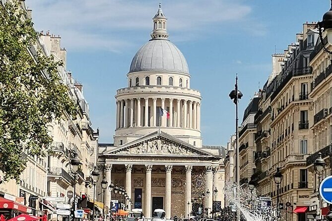 Private car with a driver in Paris - What to Expect from the Private Car with Driver Service