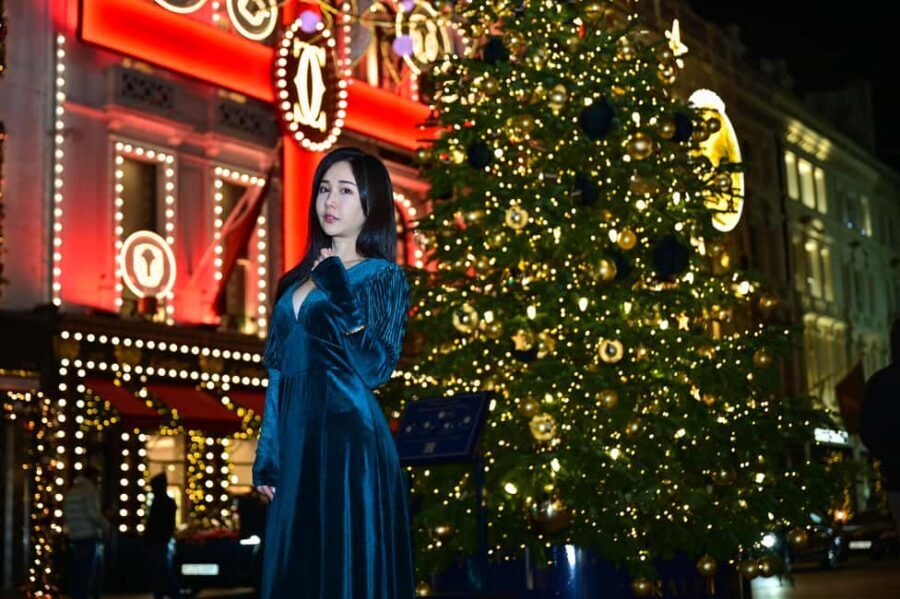 Private Christmas Lights Photoshoot in London - The Locations and What You’ll See