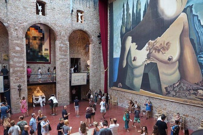 Private Dalí Museum and Tour from Barcelona - The Itinerary: What You Can Expect