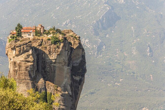 Private day tour to Meteora from Thessaloniki without guide - The vehicle and driver: what you should know