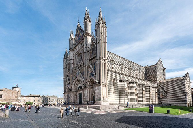 Private Day Trip from Rome to Orvieto and Civita di Bagnoregio - The Comfort of Private Transport and Personalization