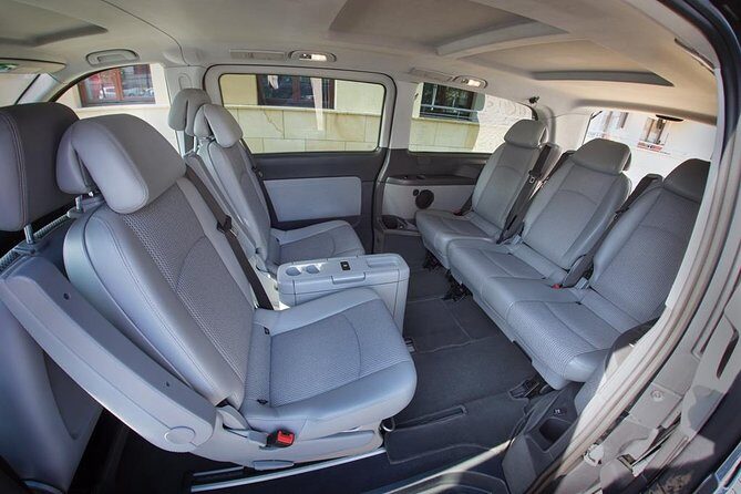 Private door-to-door transfer from Krakow to Prague - Comfort, Vehicles, and Service Quality