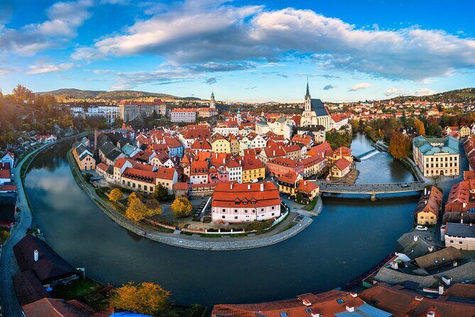Private Driver from Prague to Vienna with a Stop in Cesky Krumlov - Value and Considerations