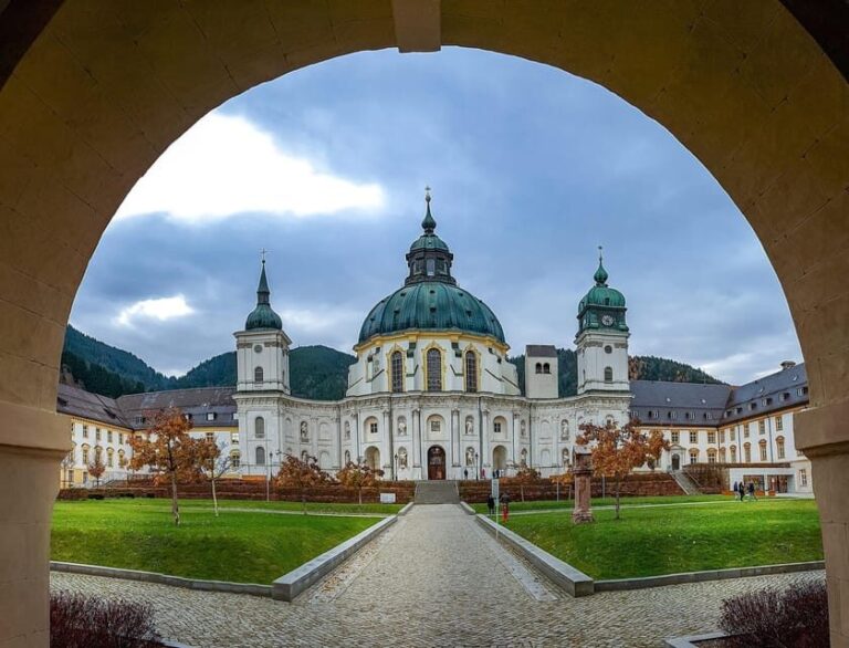 Private driver: Munich to Neuschwanstein, Linderhof & Ettal - Who Is This Tour Best For?