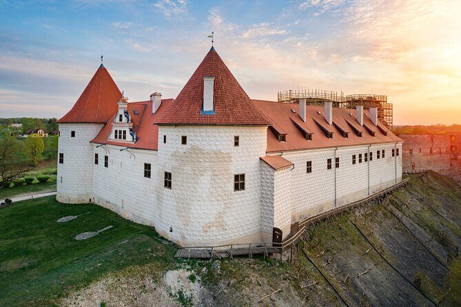 Private Full-Day Trip to Bauska, Rundale and Jelgava Palace - Who Is This Tour Best For?