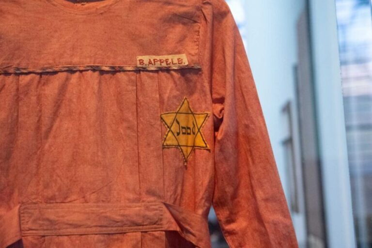 Private Jewish Quarter, Synagogue, Museum Tour & Cruise - Key Points