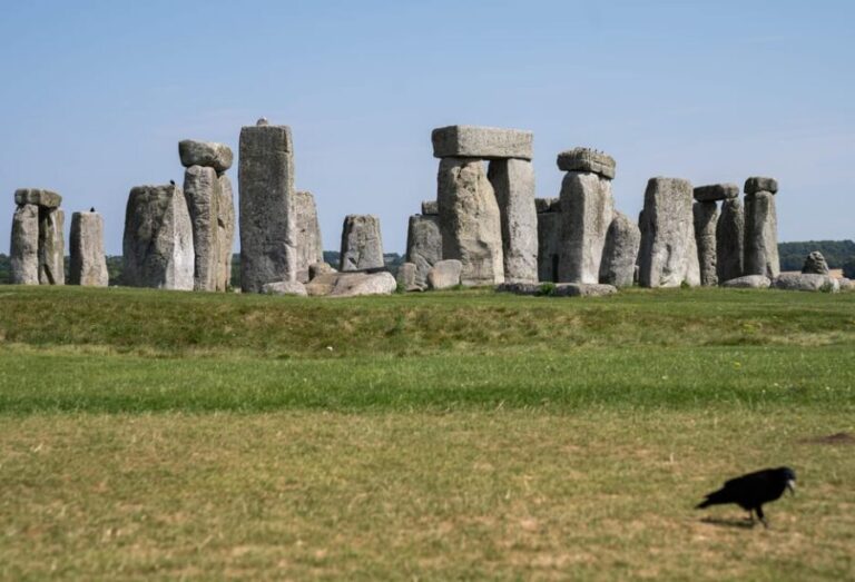 Private Luxury Day Tour of Stonehenge and Bath from Oxford - How Much Do You Get for Your Money?