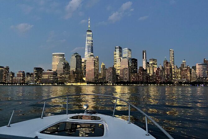 Private Luxury Daytime Boat Tour in New York City - 1 Hour - Who Should Consider This Tour?
