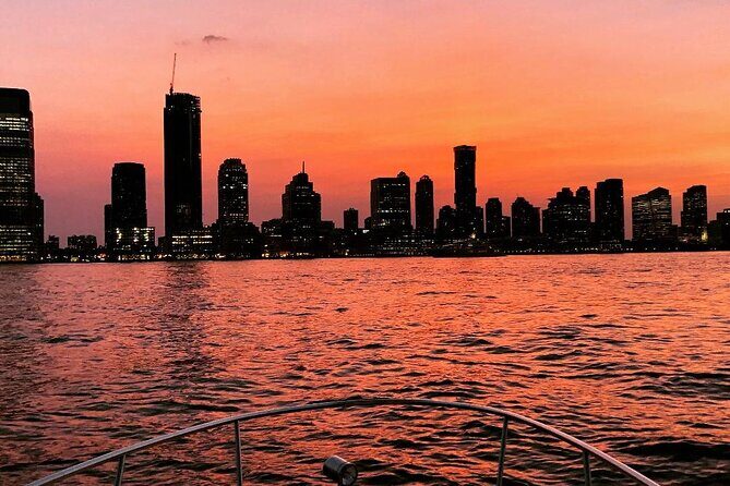 Private Luxury Sunset Boat Tour in New York City - 1 Hour - How the Tour Compares to Other Experiences