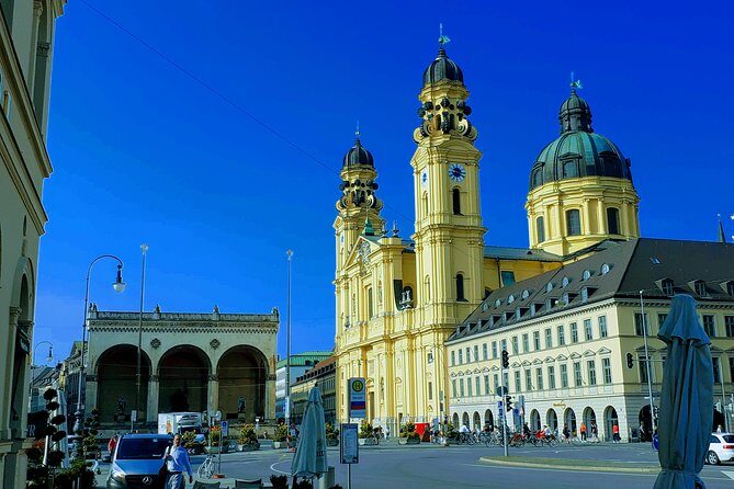 Private Munich ALL-IN-ONE Tour: City - Lake District - Conc. Camp - How the Experience Feels