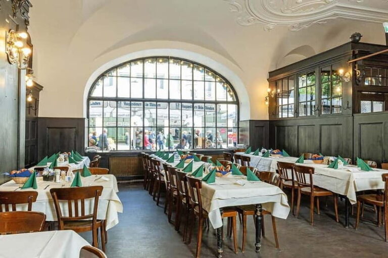 Private Munich Beer Hall-Hopping, 3-Course-Menu & Tasting - Who will enjoy this tour most?