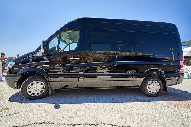 Private Mykonos Airport/Port Luxury Transfer-Taxi - Reliability and Punctuality