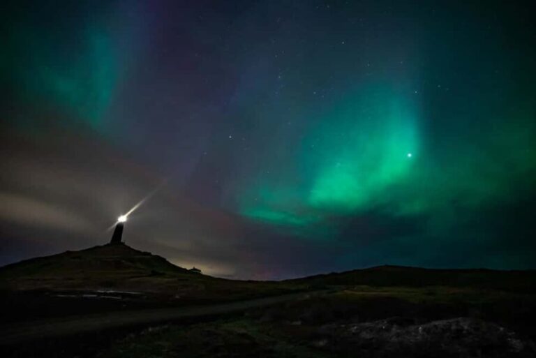 Private Northern Lights Tour w/Photographer from Reykjavík - The Experience: What It Feels Like