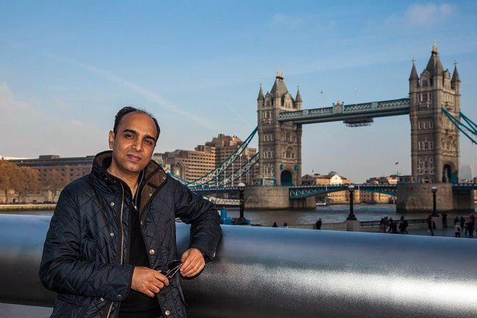 Private Photo Shoot with a Professional Photographer - Iconic London - Who Should Consider This Tour?