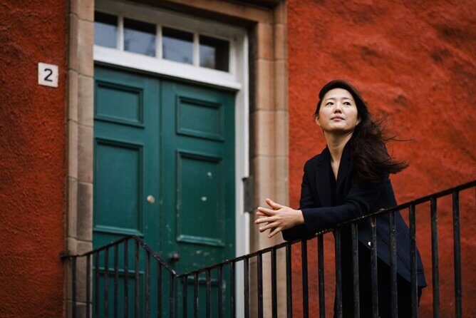 Private Photoshoot with Views of World Famous Edinburgh Castle - The Scenery and Locations