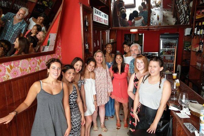 Private premium wine tasting with snacks in Valencia's old town - The Meeting Point and Atmosphere