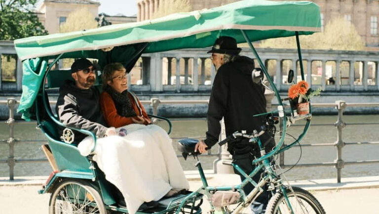Private Rickshaw Berlin Secrets Taylor-Made up-to 6 Pers. - The Itinerary in Depth