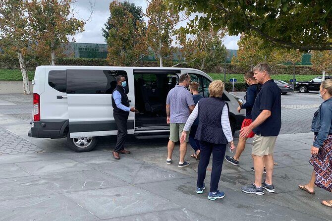 private Ronald Reagan, Washington National Airport transfer - How the Experience Works