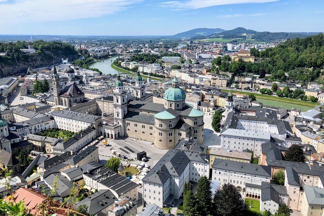 Private Scenic Transfer from Prague to Salzburg with 4h of Sightseeing - How Long Does It Take and What’s the Cost?