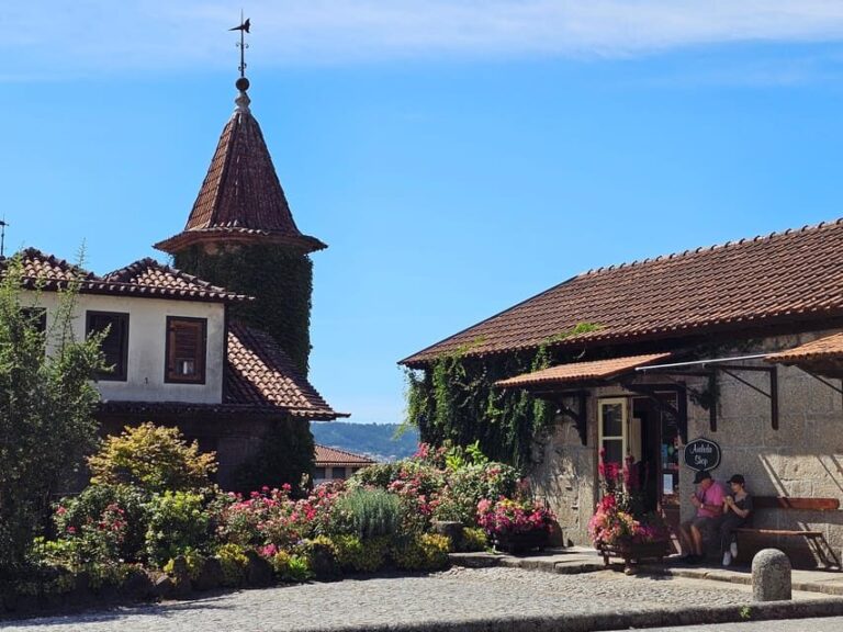 Private Sommelier Tour (Verde e Douro): 3 Wineries and Lunch - What Makes This Tour Stand Out?