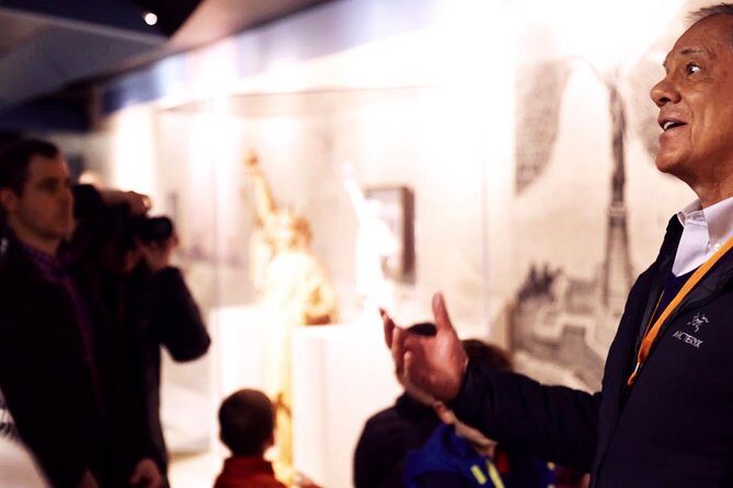 Private Statue of Liberty and Ellis Island Tour - Visiting the Statue of Liberty