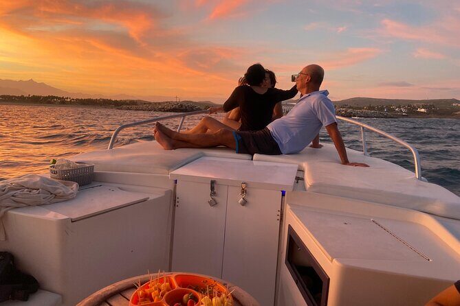 Private Sunset Cruise in San Jose del Cabo Appetizers,open bar - What to Expect on the Cruise
