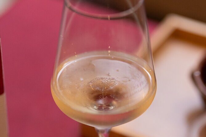 Private tasting of Luxury wines with artichoke in Rome - How the Food and Wine Are Paired