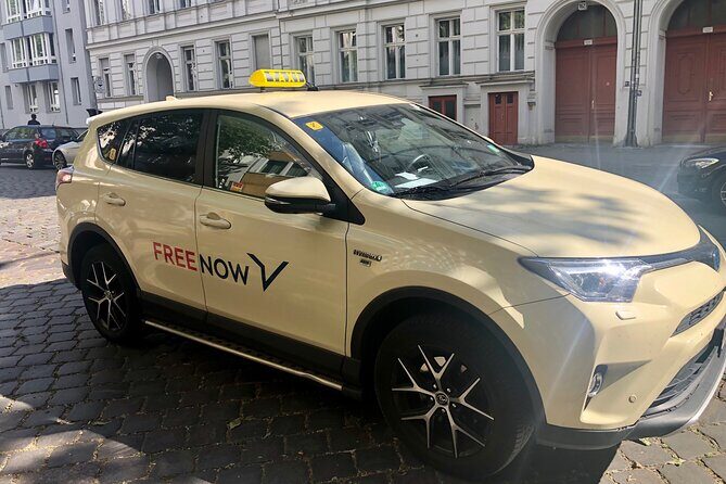 Private Taxi Tour of City East History and Architecture 2-3h - In-Depth Look at the Tour Experience