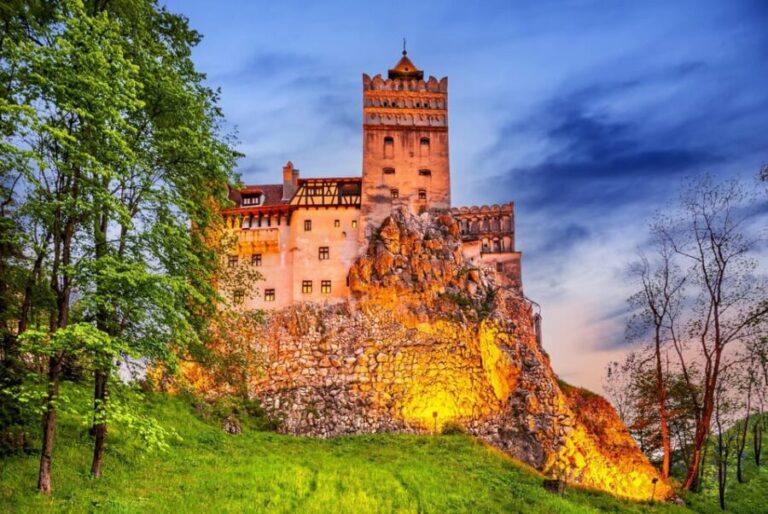 PRIVATE TOUR 1-Day Minivan Draculas, Peles Castle & Brasov - The Itinerary in Detail