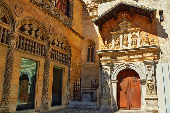 Private Tour Albayzin and City Center (Entrance fees included) - Exploring La Madraza and the Alcaicería Market