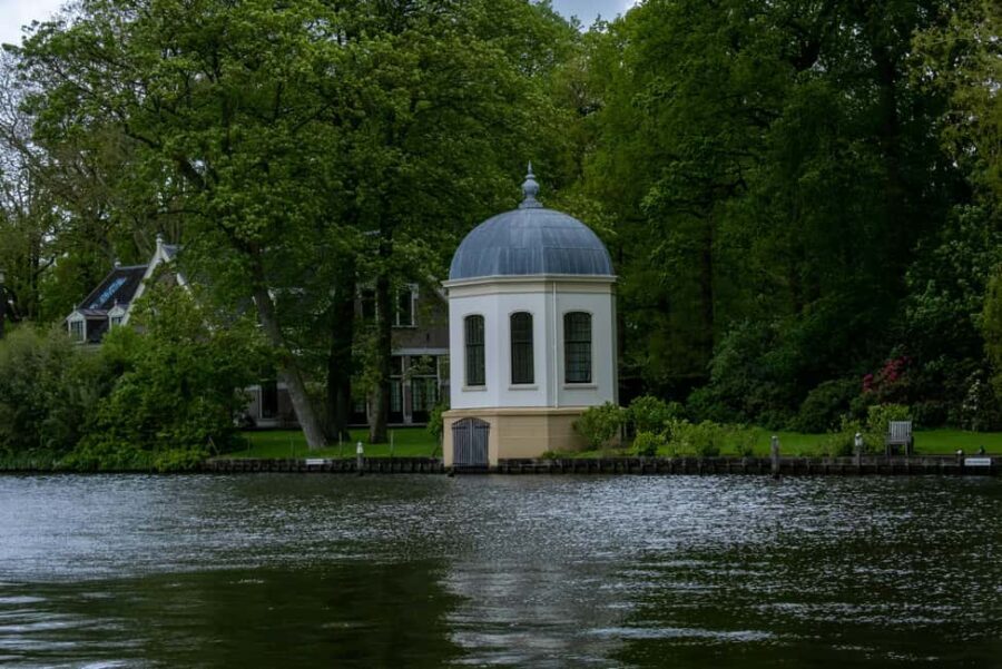 Private tour by car and official tour guide to Weesp and Loenen aan de Vecht - A Closer Look at the Itinerary