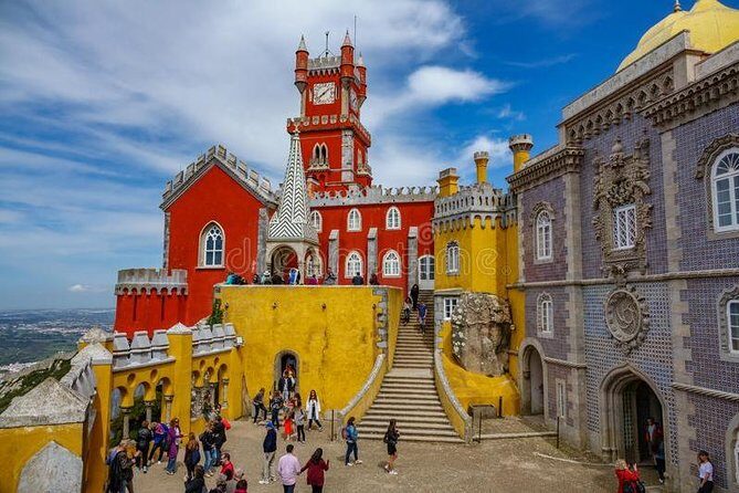Private Tour: Discover the best of Sintra in 1 day avoiding queues - Practical Details: What to Expect