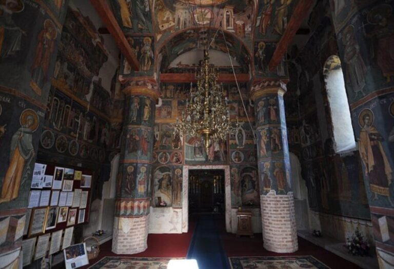 Private Tour from Bucharest to Dracula's tomb and Mogosoaia - What Makes This Tour Valued