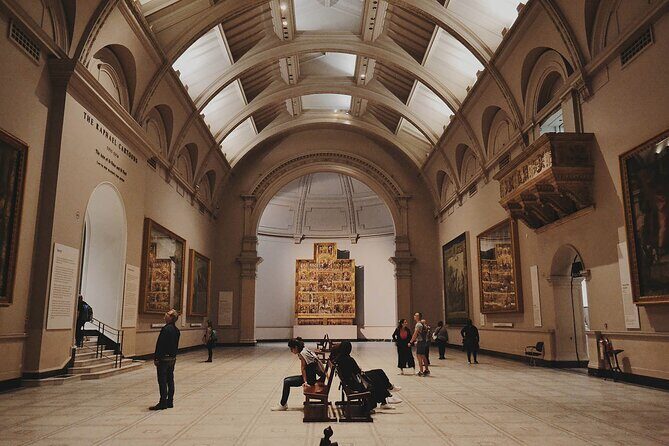 Private Tour, Highlights of the Victoria&Albert Museum - What We Love About This Tour