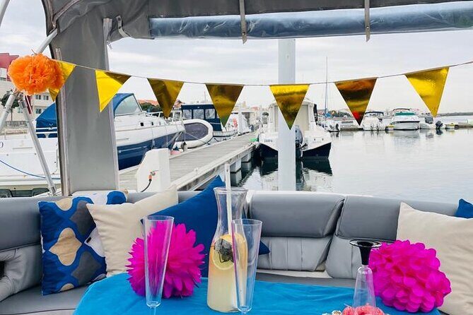 Private Tour in Ria de Aveiro in a 26 Feet Yacht - A Close Look at the Private Ria de Aveiro Yacht Tour