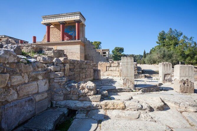 Private Tour, Knossos Palace, Olive Oil, Pottery, Winery, Lunch - Transportation and Overall Experience