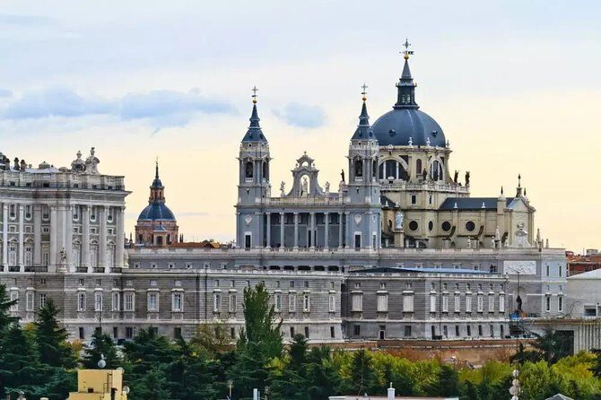 Private tour of the Royal Palace of Madrid - The Real Experience: What the Reviews Reveal