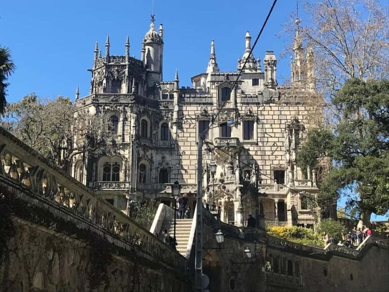 Private Tour Sintra & Cascais Premium Tudo Incluido - Exploring Quinta da Regaleira