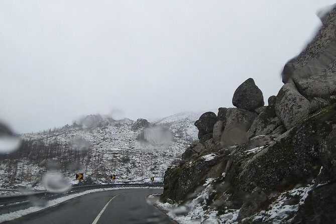 Private Tour through Serra da Estrela Park and its famous cheese - Exploring Sabugueiro and Lagoa Comprida