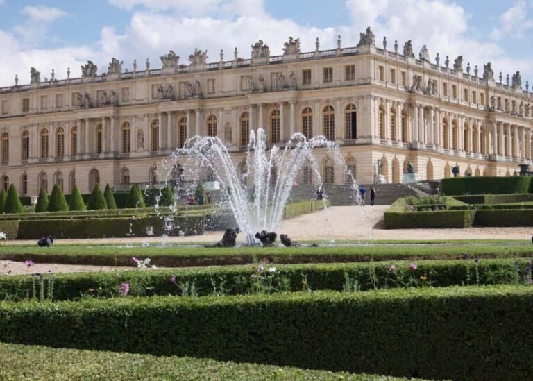 Private Tour : Versailles & Giverny from Paris - What the Reviews Say