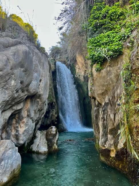 Private Tourism: Algar Waterfalls by Car - A Closer Look at What the Tour Offers