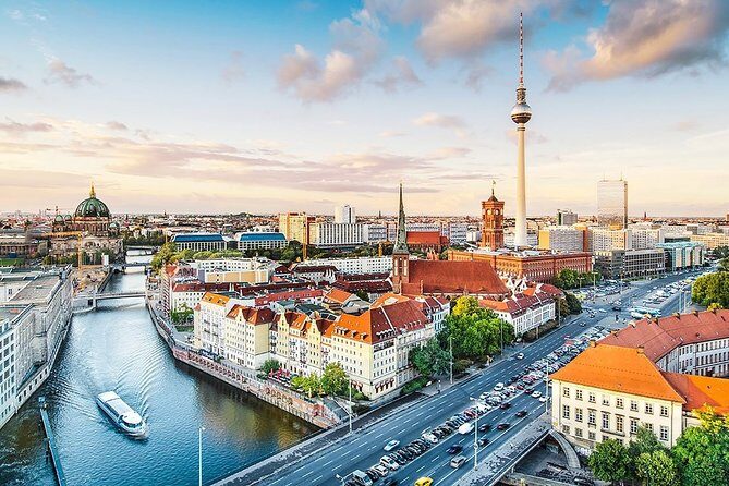 Private Transfer: Brandenburg Airport BER to Berlin in Luxury Van - The Experience: Comfort, Convenience, and Peace of Mind