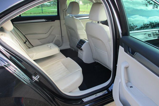 Private Transfer from A Coruña Airport to Ciudad A Coruña - The Booking Process and Cancellation Policy