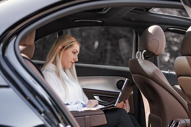 Private transfer from BRU Airport to Bruges with luxury limousine 3 pax - What to Expect on Your Transfer