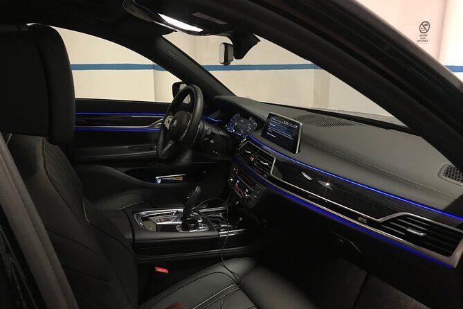 Private Transfer from Fiumicino or Ciampino Airport to Rome - The vehicle and amenities