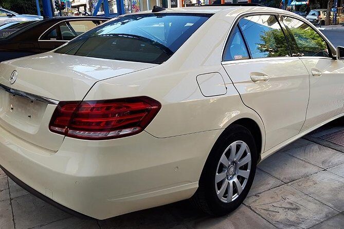 Private Transfer From Igoumenitsa To Athens - Vehicle and Comfort Details