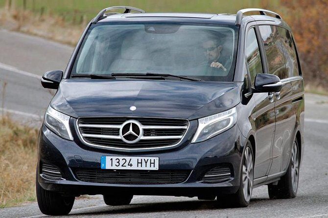 Private transfer from Prague to Salzburg with Stopover in Cesky Krumlov - Vehicle Options and Comfort