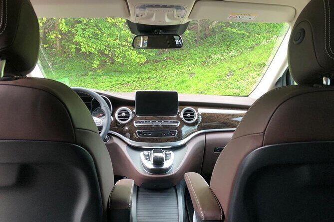 Private Transfer from Salzburg to Munich MUC Airport - Who Should Book This Transfer?