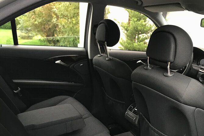 Private Transfer from Warsaw to Krakow - Comfort and Convenience at the Forefront